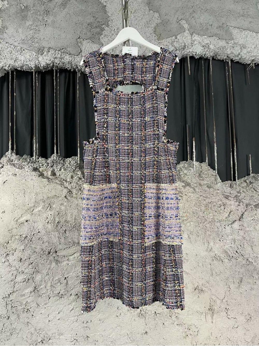 🚩steal CHANEL Multi-Color Tweed Sleeveless Midi Dress with Cutout